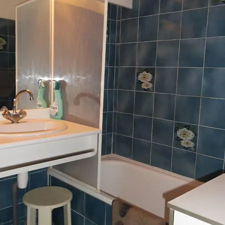 Apartment Deux-pieces Vue Avec Parking A Canet-plage - Fr-1-750-72
